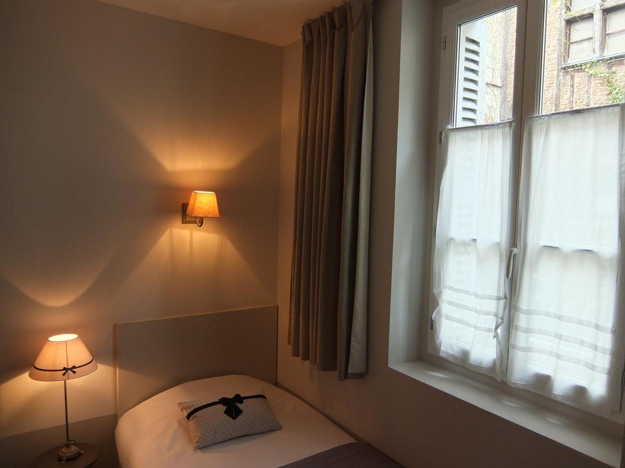 Hotel L'Adresse Tours Oda fotoğraf